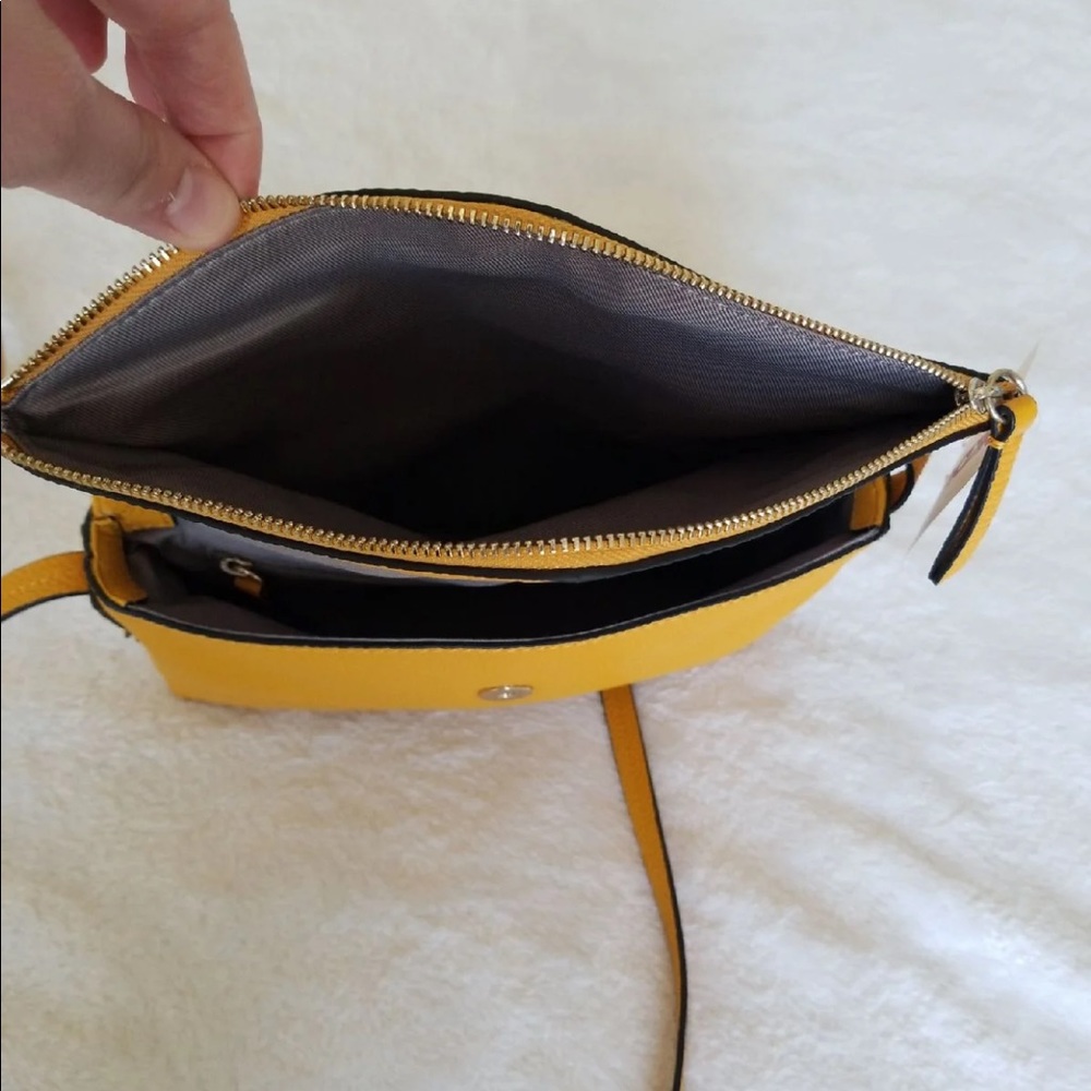 Vince Camuto Arlen Crossbody - Picture 5 of 5